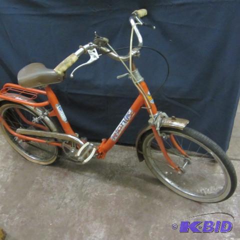 lot 127 image: Folding Bicycle