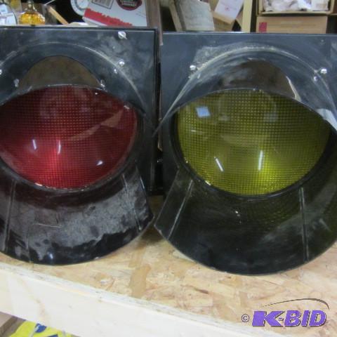 lot 132 image: Signal Lights