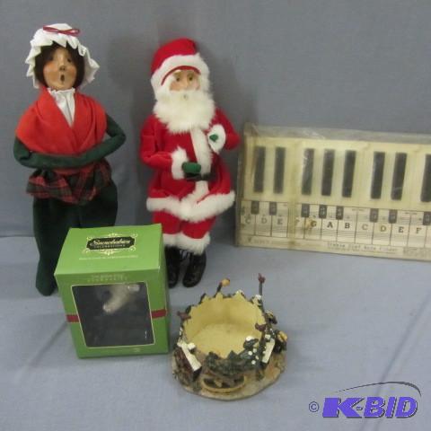 lot 137 image: Christmas