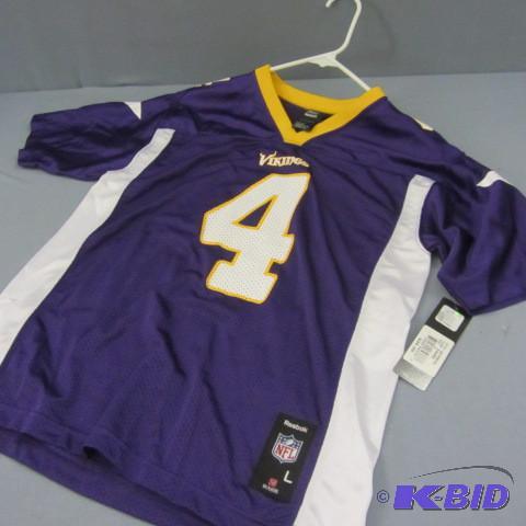 lot 19 image: MN Vikings Favre Jersey