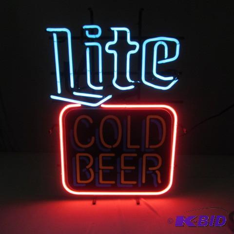 lot 3 image: Lite Beer Neon Light