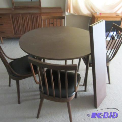 lot 30 image: Dine Table and Chairs