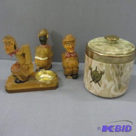 lot 41 image: Humidor, Whimsy Ashtrays
