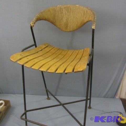 lot 59 image: Tiki Bar Stool