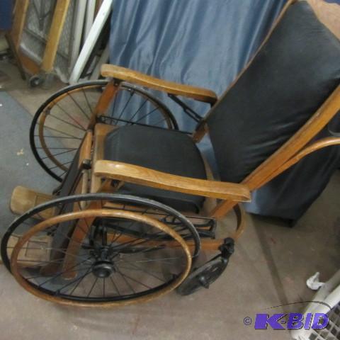 lot 6 image: Antique Wheelchair