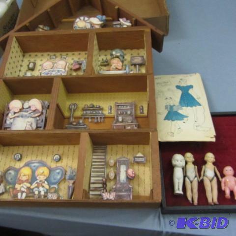 lot 67 image: Dolls, Doll House