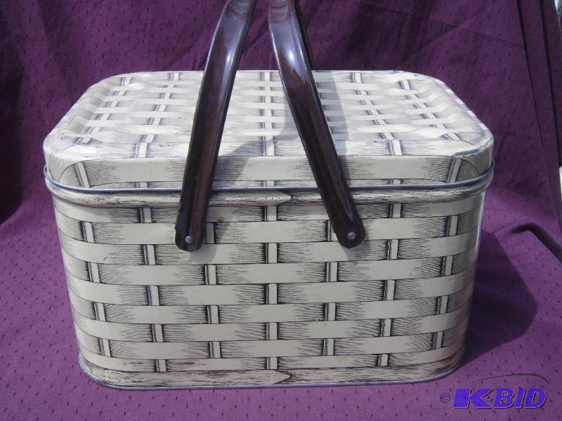Picnic basket