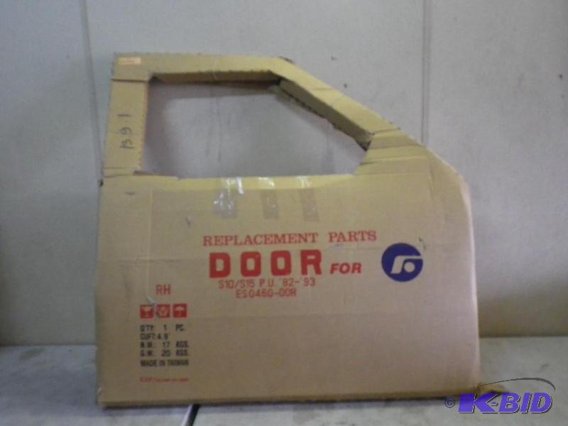 82 - 93 S-10 RH Door...