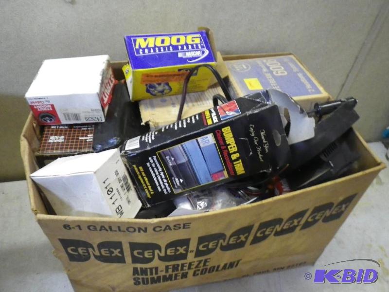 Box of Headlightssuspension parts...