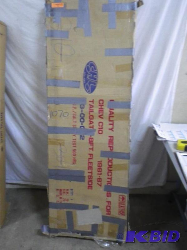 81 - 87 Chevy Tailgate...