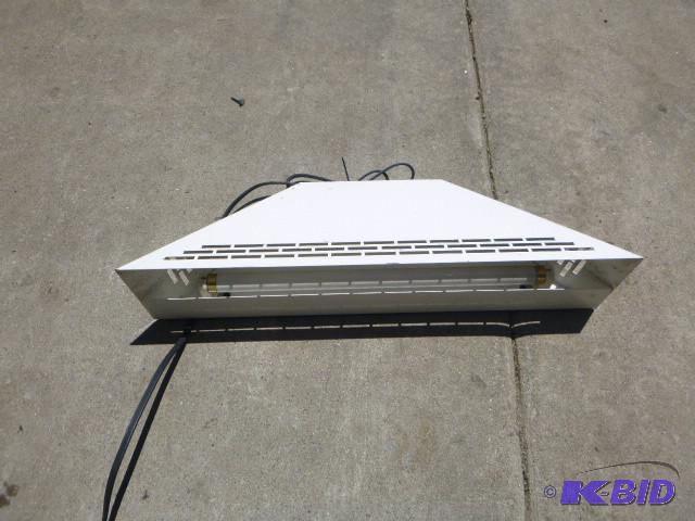 lot 37 image: Insect Trap Model #WS-85, 15 watt, ...