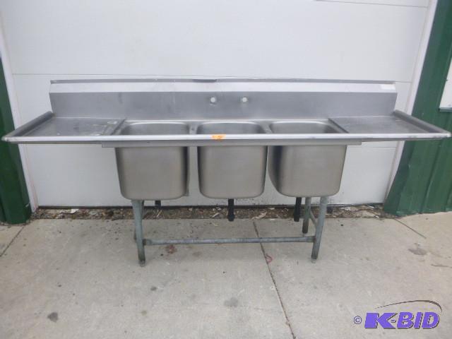 lot 5 image: Stainless Steel 3 Bay Sink Custom B...
