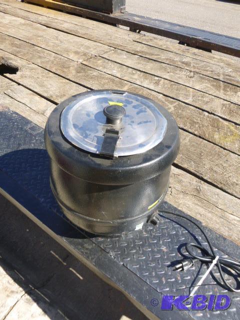 lot 68 image: Superior Soup Warmer Model #SSKB1...