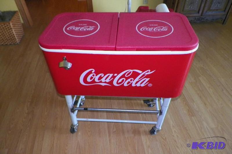 lot 12 image: Used Coca Cola Cooler