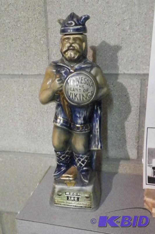 lot 20 image: Minnesota Viking EMPTY Jim Beam Bottle