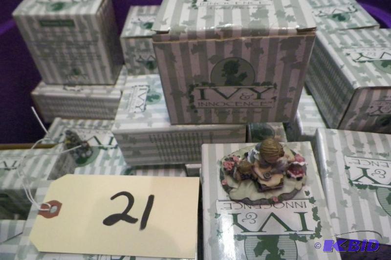 lot 21 image: Tote full of Ivy and Innocence Figures