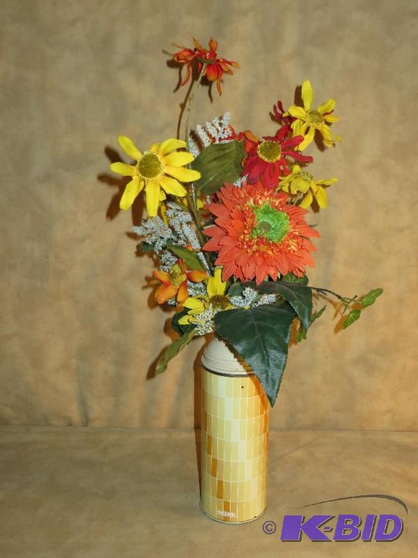 lot 109 image: Thermos Bottle with Floral Arrangement