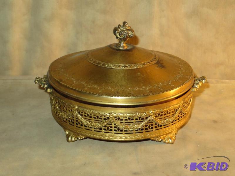 lot 13 image: Covered, Divided Amber Candy Dish in a BRONZE HOLDER