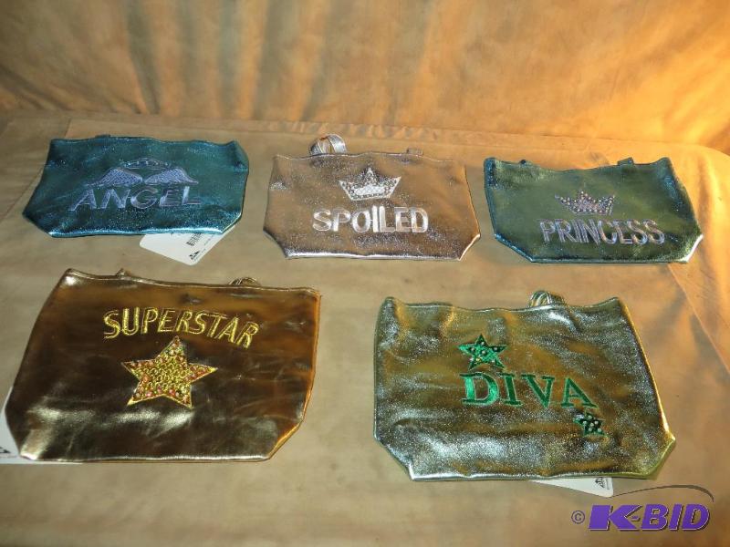 lot 41 image: 5 Little PURSES