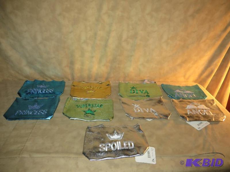 lot 42 image: 9 LITTLE PURSES