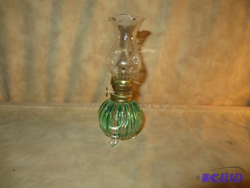 lot 56 image: VINTAGE 7 Green and Clear Striped FOOTED BASE