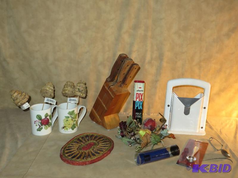 lot 62 image: Lots of Kitchen STUFF