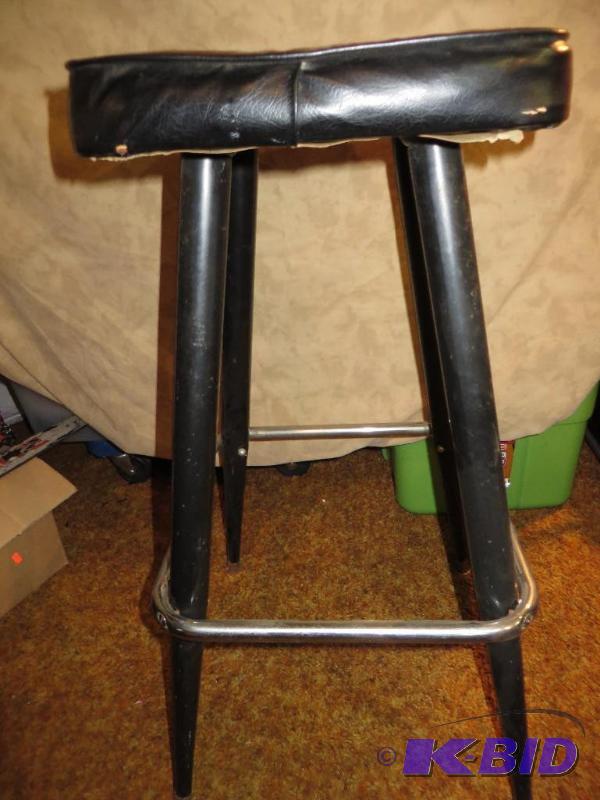 lot 71 image: Older Black Stool