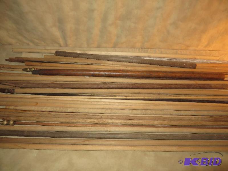 lot 78 image: Dowels - up to 4 LONG