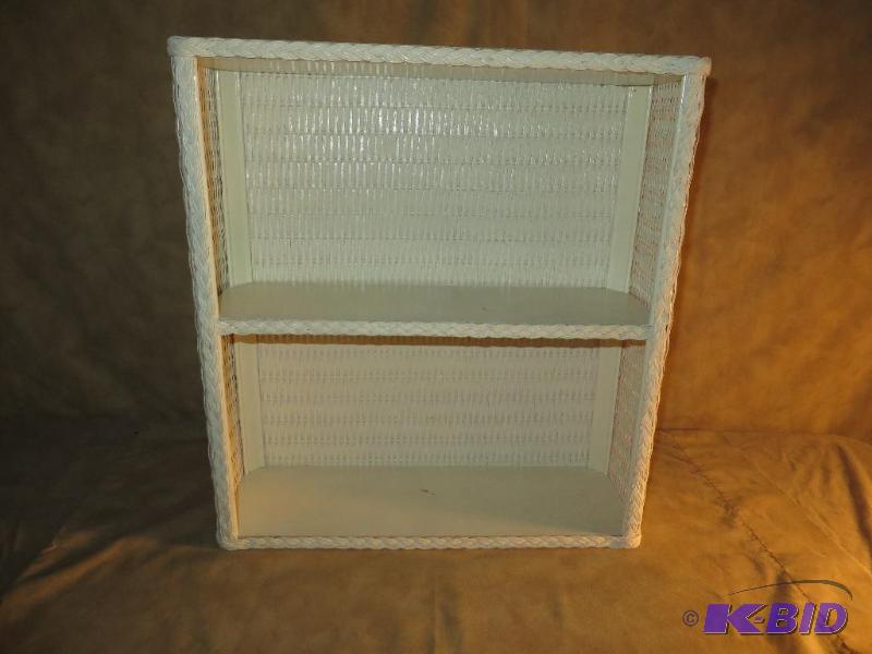 lot 89 image: Vintage Wicker Shelf