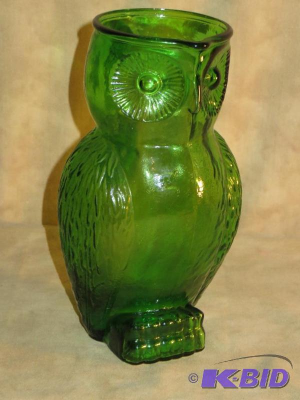 lot 96 image: VINTAGE --- GREEN --- OWL