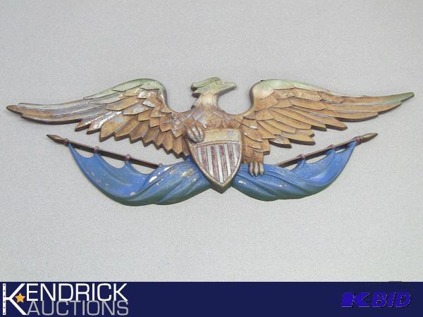 lot 110 image: Vintage Cast Metal Eagle Wall Hanging