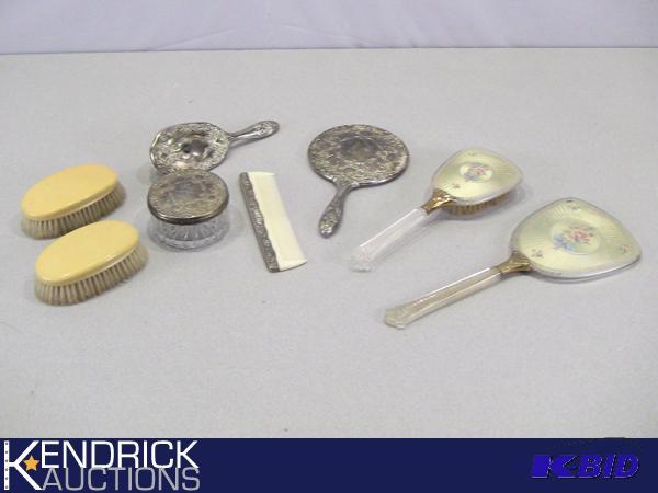lot 136 image: Lot of Vintage Vanity Sets