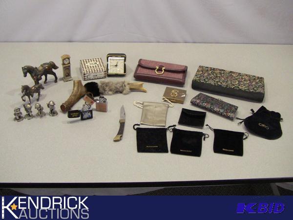 lot 142 image: Lot of Miscellaneous Collectibles