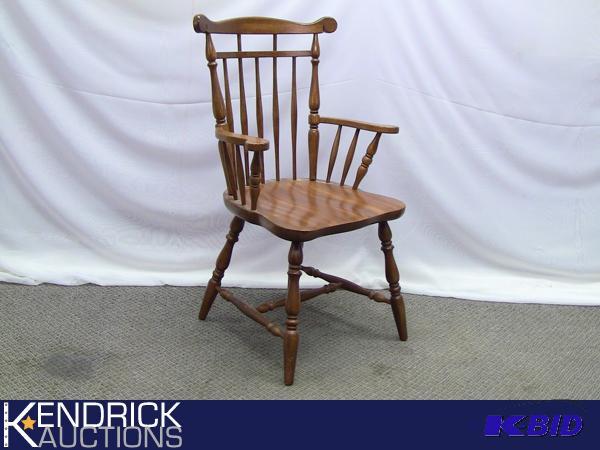 lot 25 image: Vintage Solid Turned Wood Country Chair