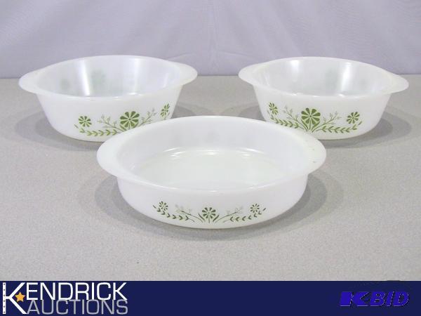 lot 43 image: 3 Vintage Glasbake Baking Dishes