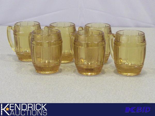 lot 80 image: Lot of 6 Vintage Barrell Shot Glasses