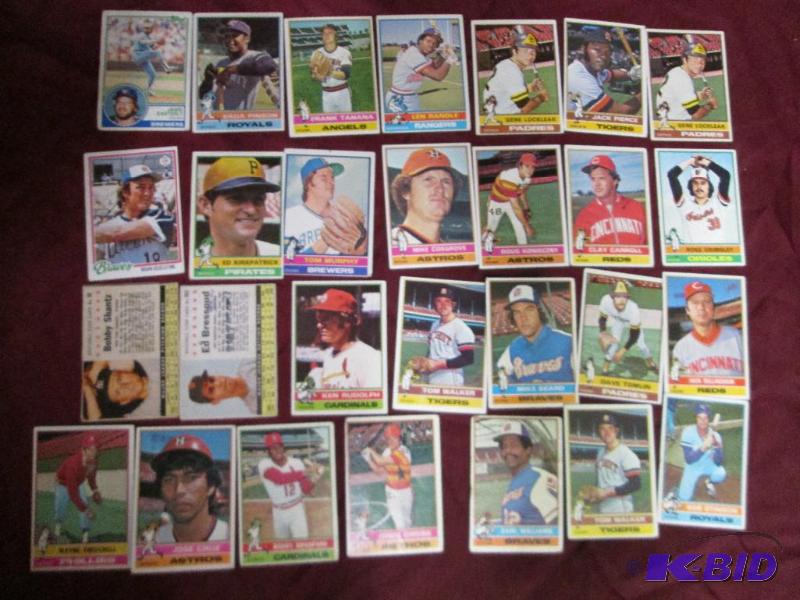 Lot of older baseball cards...