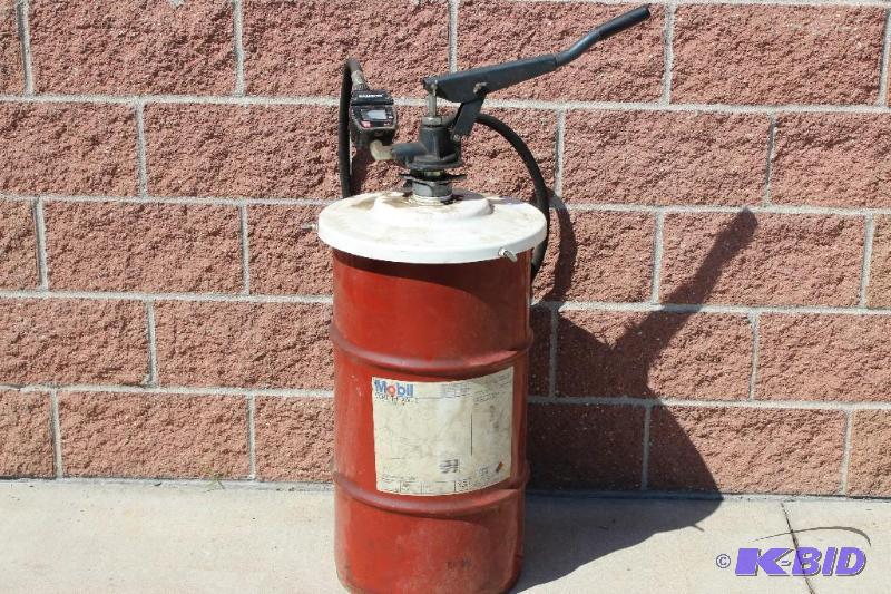 lot 18 image: Samson Drum Pump Manual Hand Pump with 30 Gal...