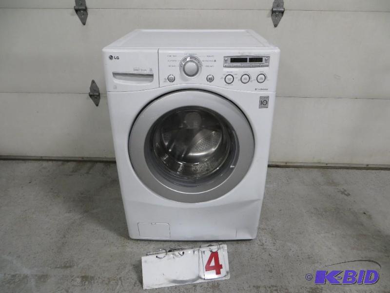 lot 4 image: New LG WM2250CW White 27" Front Load Was...