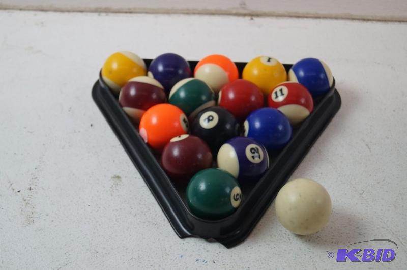 pooll balls