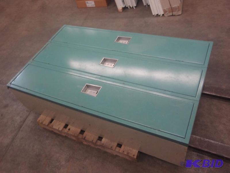 lot 10 image: 3-Section 6ft Steel Locker Unit...