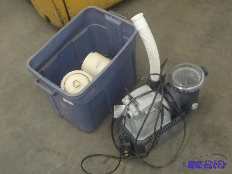 lot 15 image: (2) Intex Pool Fiter Systems...