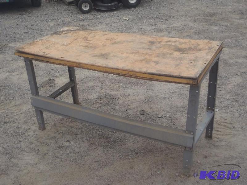 lot 4 image: Steel Framed Shop Table...