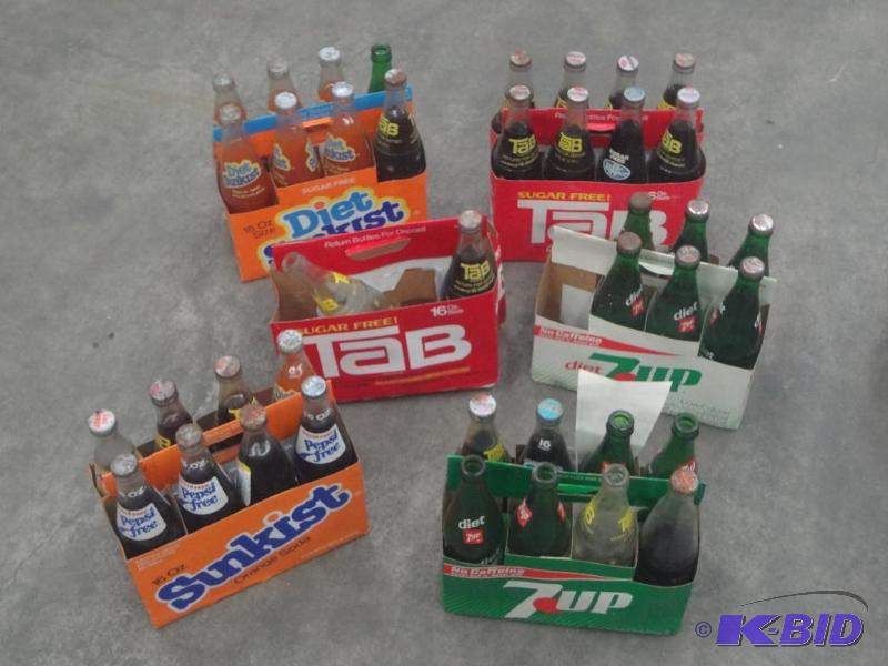lot 71 image: Large Lot Of Vintage Pop Bottles 7Up-Sunkist...