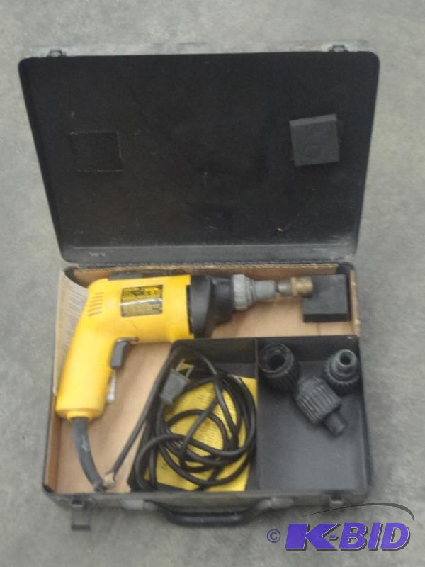 lot 96 image: DeWalt DW280 Screwdriver Set With Case...