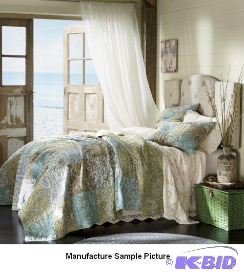lot 163 image: Paisley Reversible FullQueen Comforter Quilt...