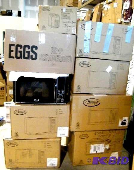 lot 191 image: Large Lot of Salvage Microwaves - 7 microwave...