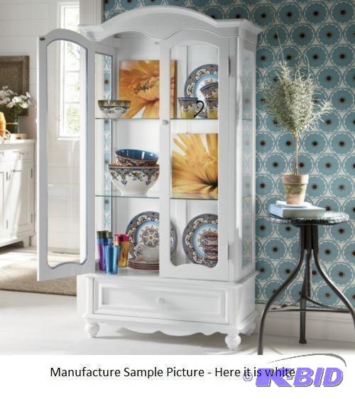 lot 21 image: Display Cabinet -&nbspDisplay dinnerware or ...