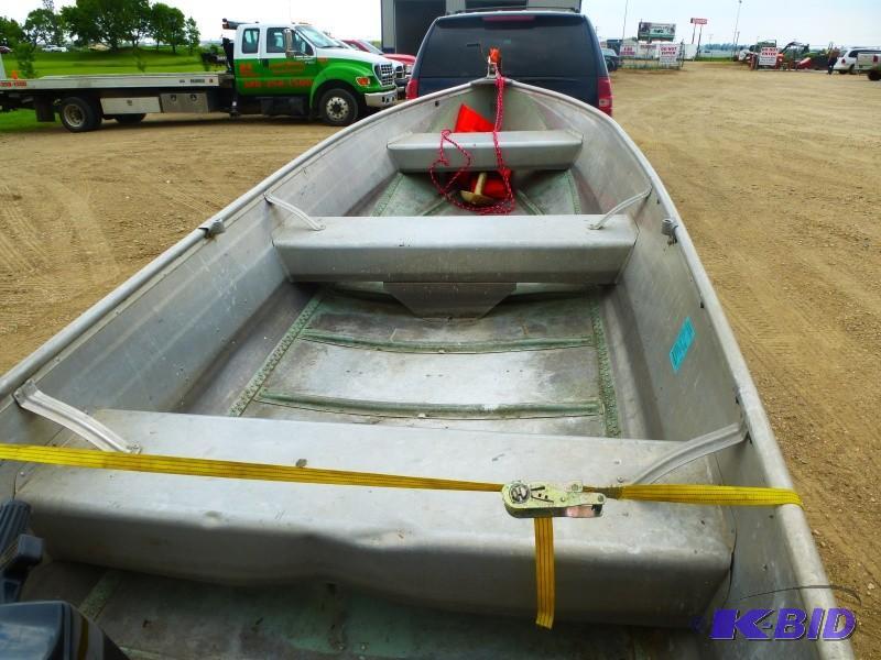 1974 Lowe Line Aluminum Boat: 14