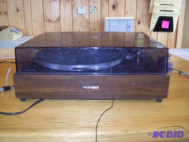 Pioneer PL 120 turntable -New belt drive and ...
